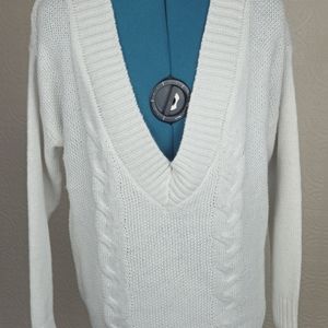 Pora Collection- new with tag  White pull over v neck sweater